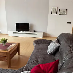 3 Zimmerwohnung Mit 2 Schlafzimmer Balkon Kueche Tv Wlan Langenzenn